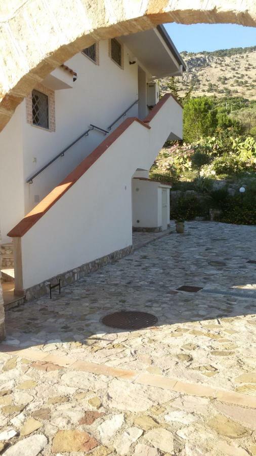 Case Susinna Torretta Capaci Exterior photo